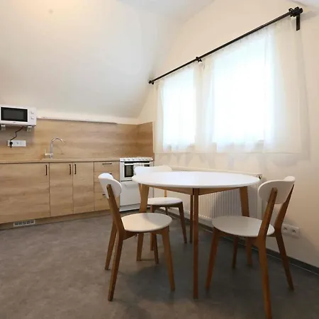 Aura Aparthotel *